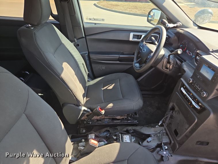 image for item EQ6803 2020 Ford  Explorer Police Interceptor SUV