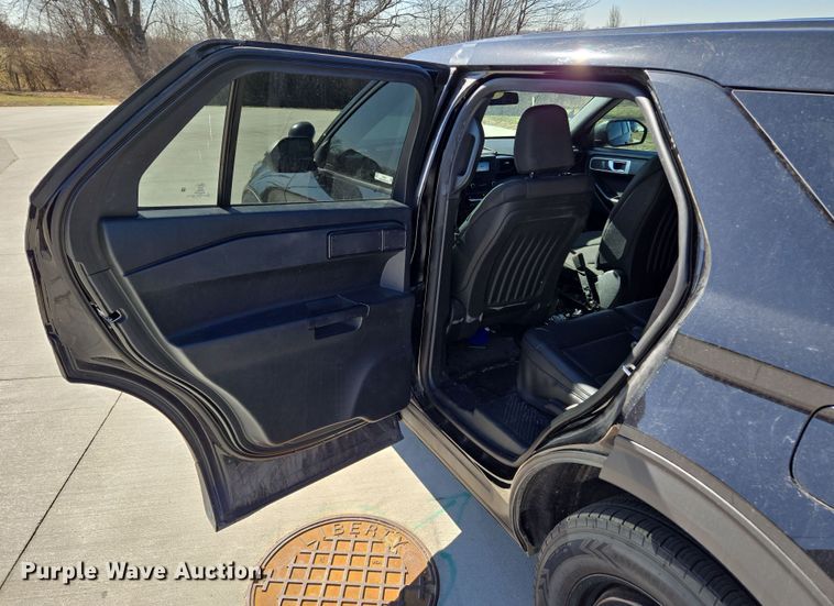 image for item EQ6803 2020 Ford  Explorer Police Interceptor SUV