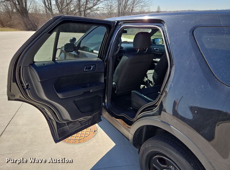 image for item EQ6804 2018 Ford Explorer Police interceptor  SUV