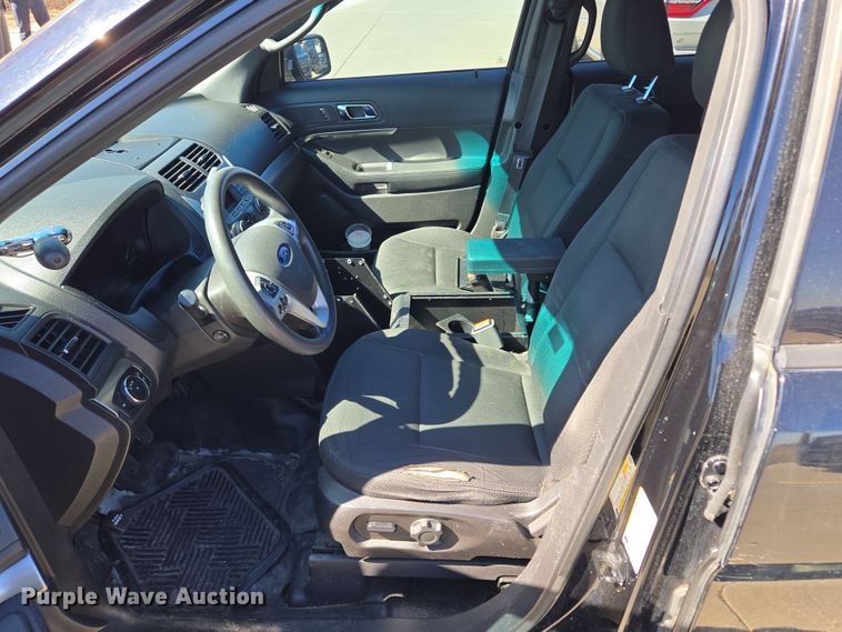 image for item EQ6805 2015 Ford  Explorer Police Interceptor SUV