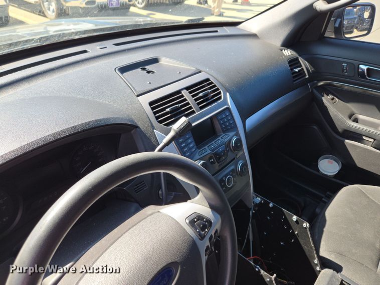 image for item EQ6805 2015 Ford  Explorer Police Interceptor SUV