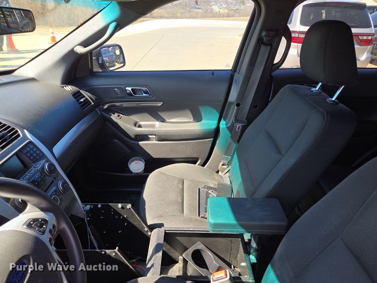 image for item EQ6805 2015 Ford  Explorer Police Interceptor SUV