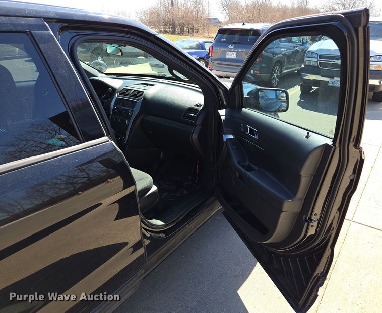 image for item EQ6805 2015 Ford  Explorer Police Interceptor SUV