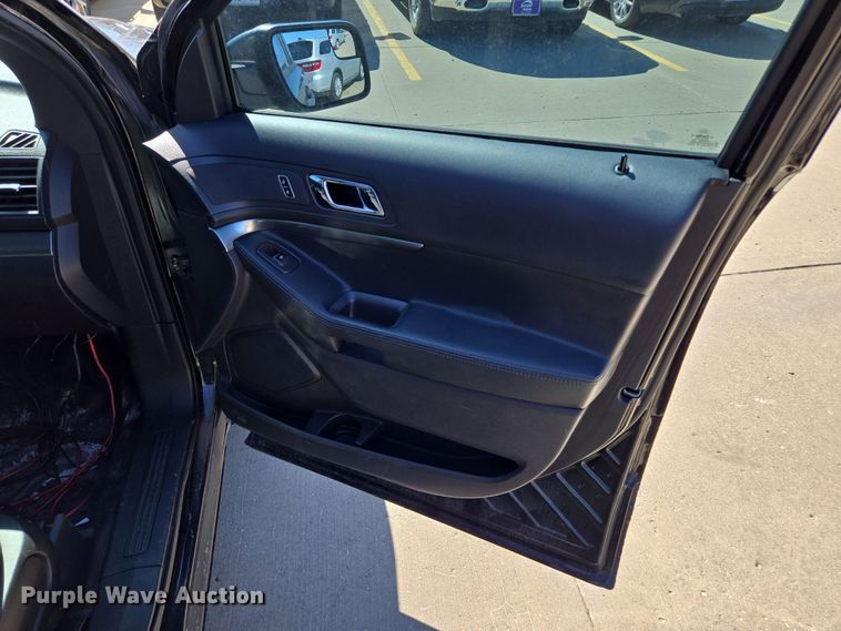 image for item EQ6805 2015 Ford  Explorer Police Interceptor SUV