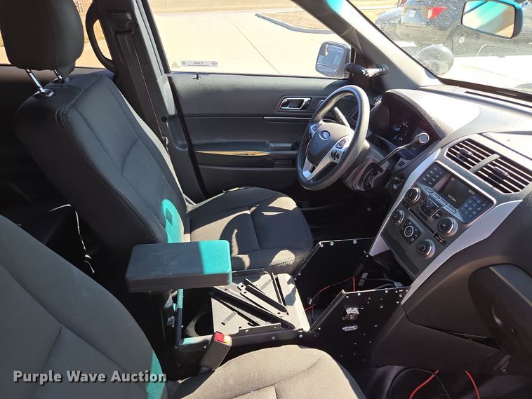 image for item EQ6805 2015 Ford  Explorer Police Interceptor SUV