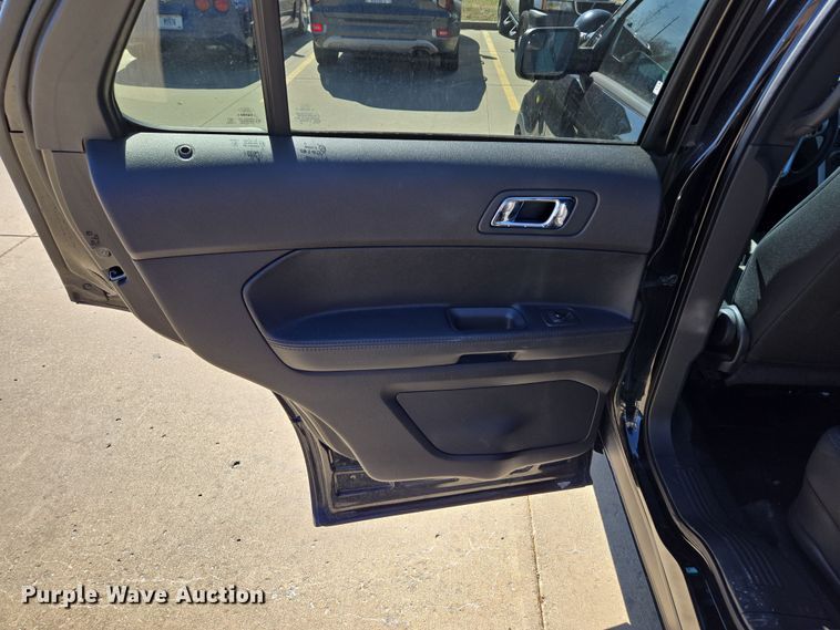 image for item EQ6805 2015 Ford  Explorer Police Interceptor SUV