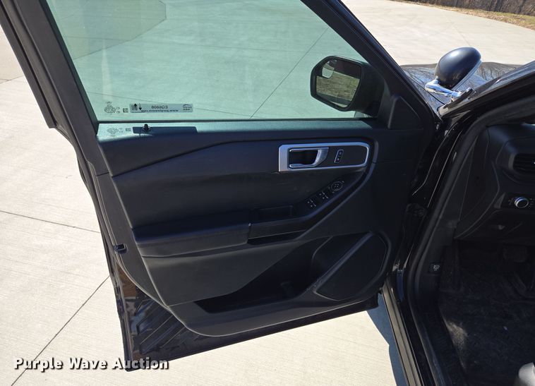 image for item EQ6808 2020 Ford Explorer Police Interceptor  SUV