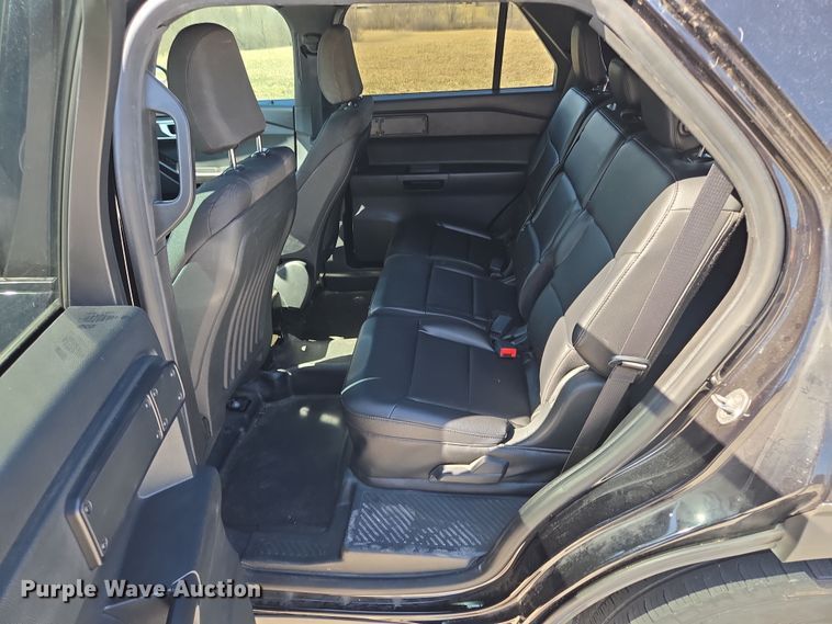 image for item EQ6808 2020 Ford Explorer Police Interceptor  SUV