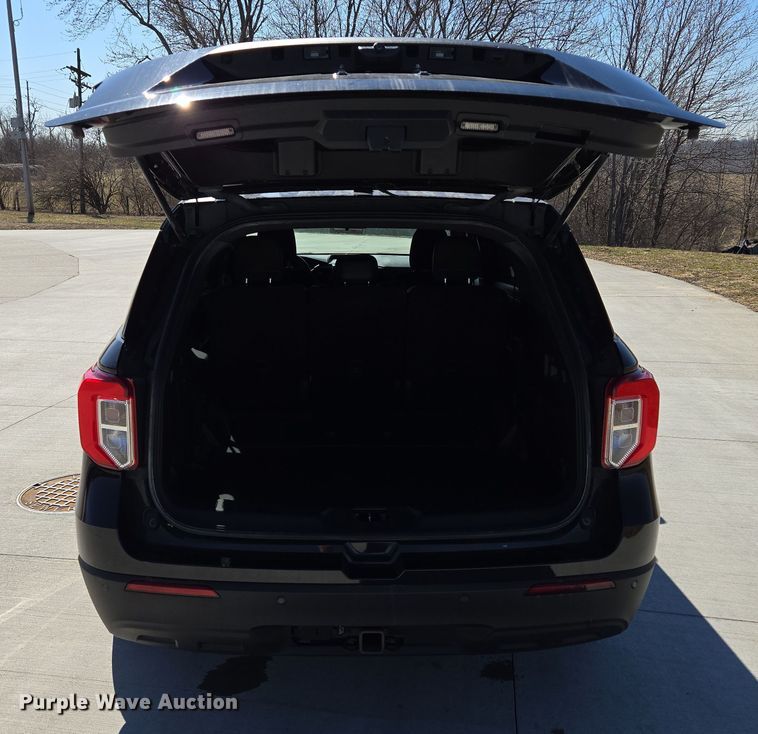 image for item EQ6808 2020 Ford Explorer Police Interceptor  SUV