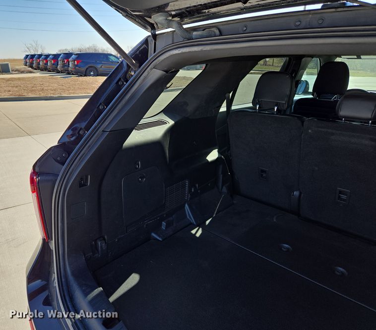 image for item EQ6808 2020 Ford Explorer Police Interceptor  SUV