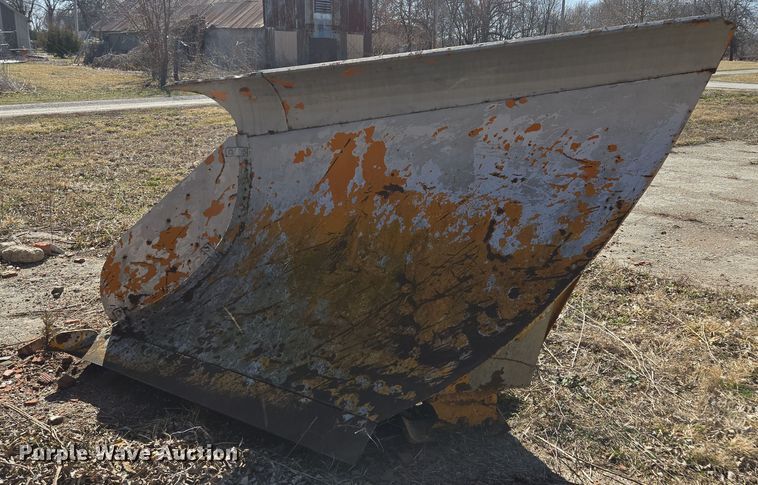 image for item EQ6830 Motor grader V plow 