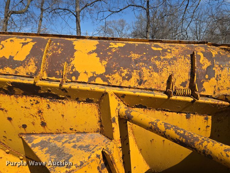 image for item EQ6830 Motor grader V plow 