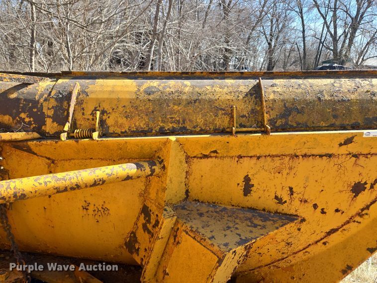 image for item EQ6830 Motor grader V plow 