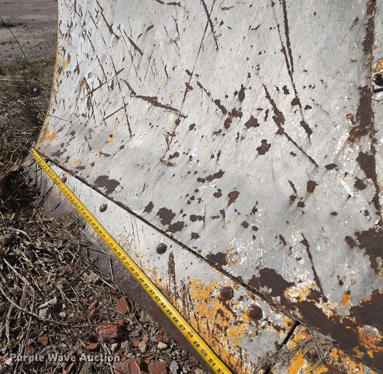 image for item EQ6830 Motor grader V plow 