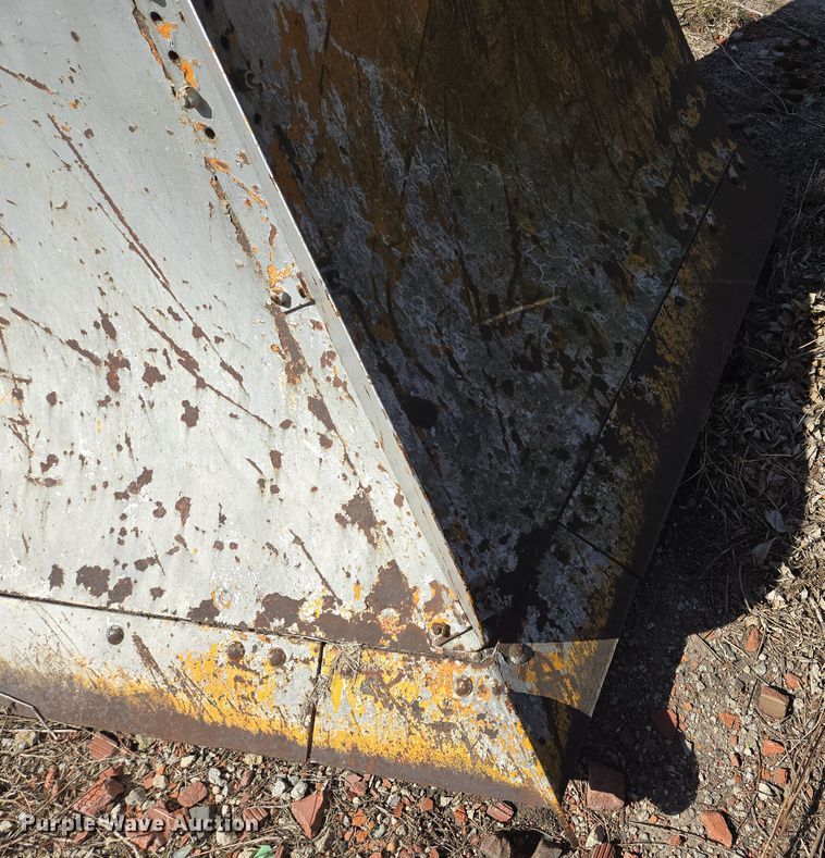 image for item EQ6830 Motor grader V plow 