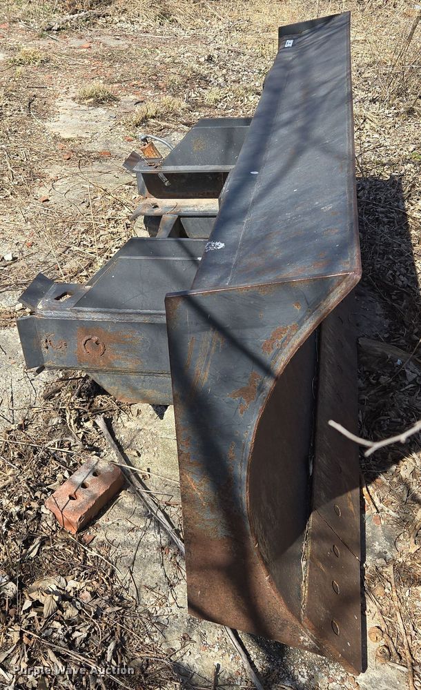 image for item EQ6831 V.W.S 8' W motor grader blade 