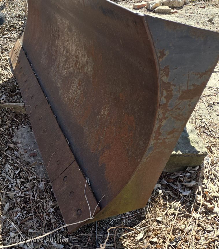 image for item EQ6831 V.W.S 8' W motor grader blade 