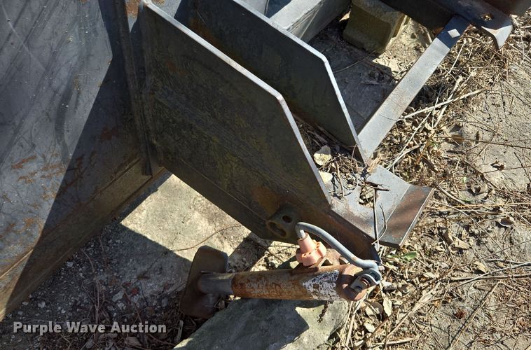 image for item EQ6831 V.W.S 8' W motor grader blade 