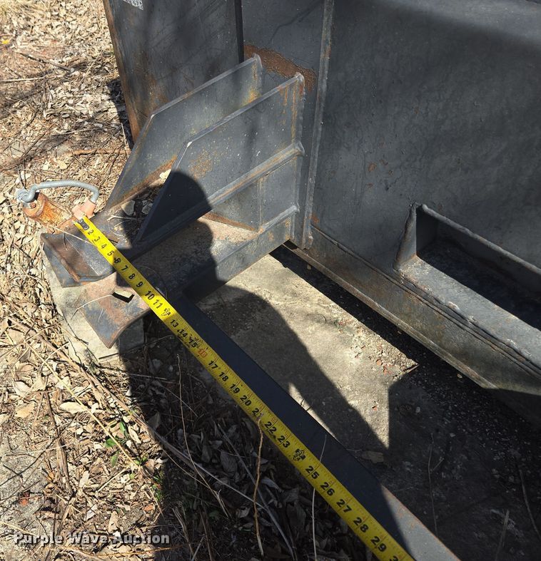 image for item EQ6831 V.W.S 8' W motor grader blade 