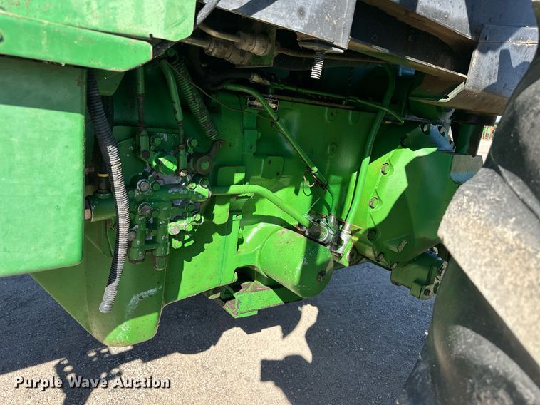 image for item ER8894 1982 John Deere 4640 tractor