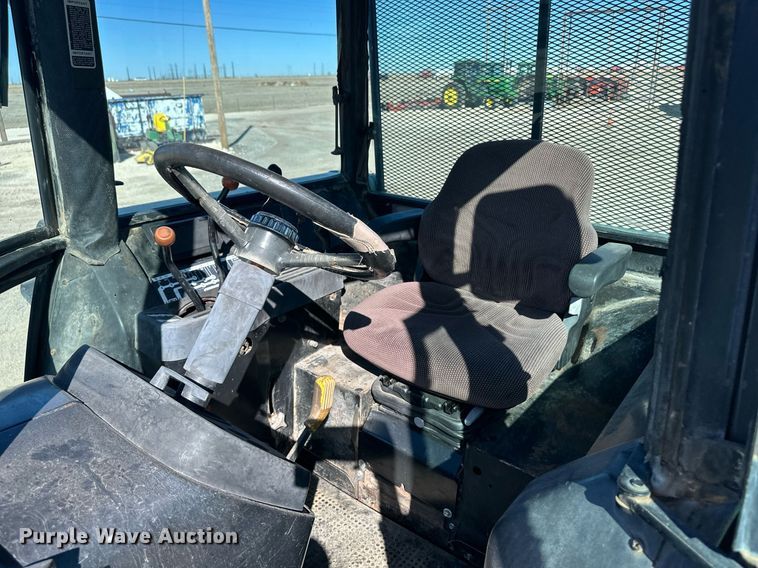 image for item ER8894 1982 John Deere 4640 tractor