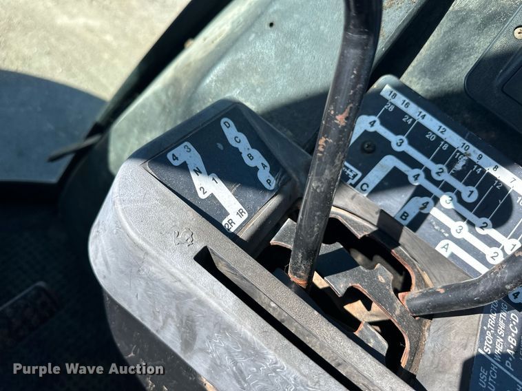 image for item ER8894 1982 John Deere 4640 tractor