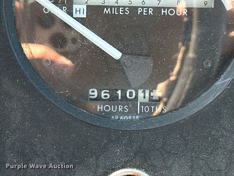 image for item ER8894 1982 John Deere 4640 tractor