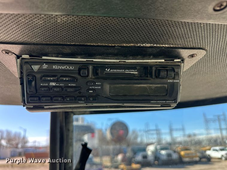 image for item ER8894 1982 John Deere 4640 tractor