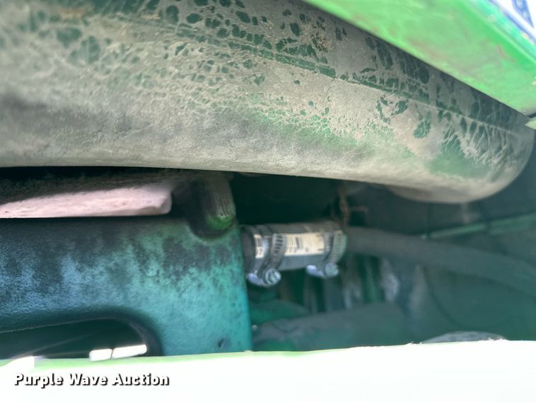 image for item ER8894 1982 John Deere 4640 tractor