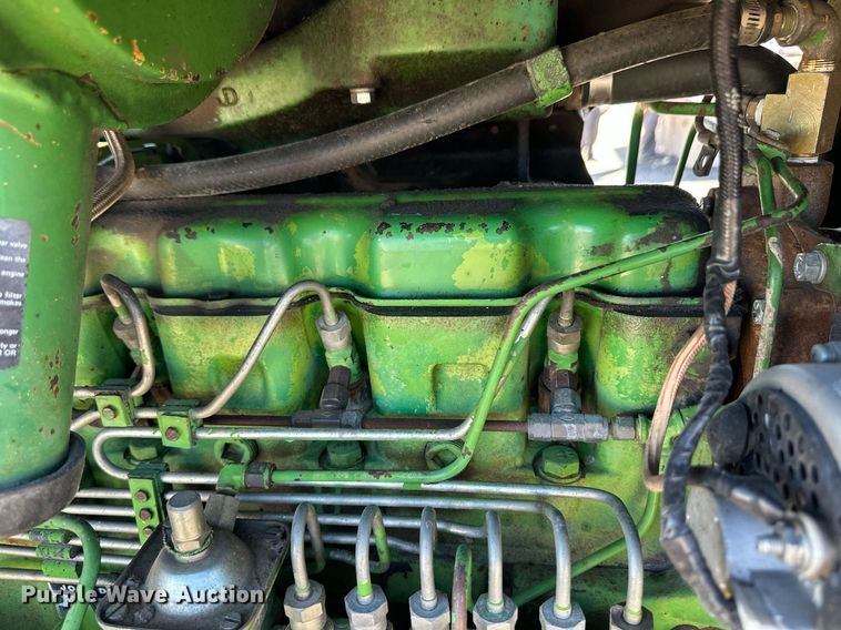 image for item ER8894 1982 John Deere 4640 tractor