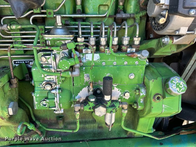 image for item ER8894 1982 John Deere 4640 tractor