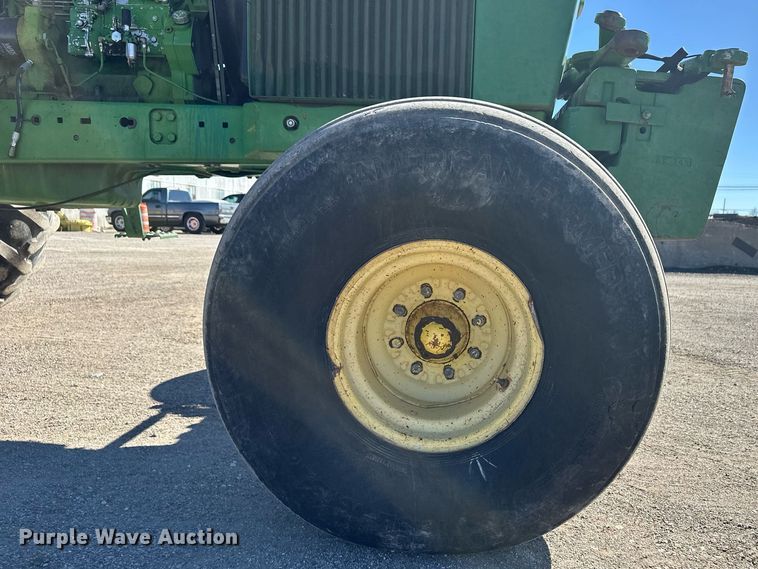 image for item ER8894 1982 John Deere 4640 tractor