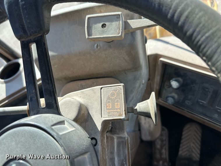 image for item ER8895 1991 Caterpillar 950F wheel loader