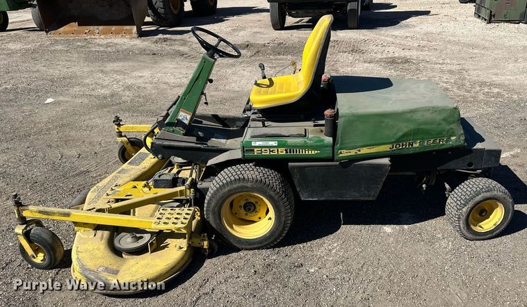 image for item ER8898 1994 John Deere F935 lawn mower