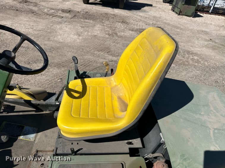 image for item ER8898 1994 John Deere F935 lawn mower