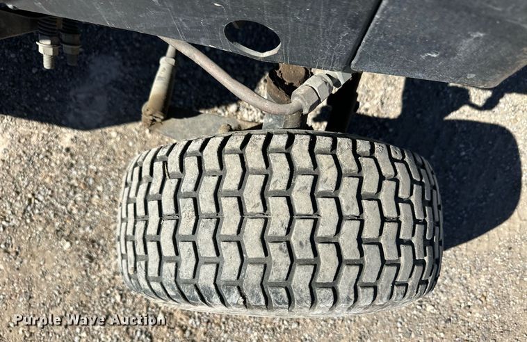 image for item ER8898 1994 John Deere F935 lawn mower