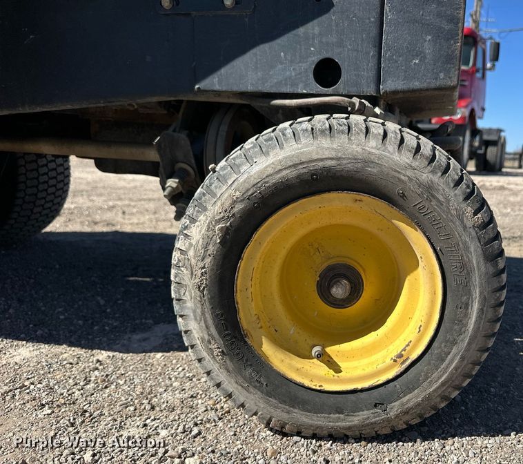 image for item ER8898 1994 John Deere F935 lawn mower