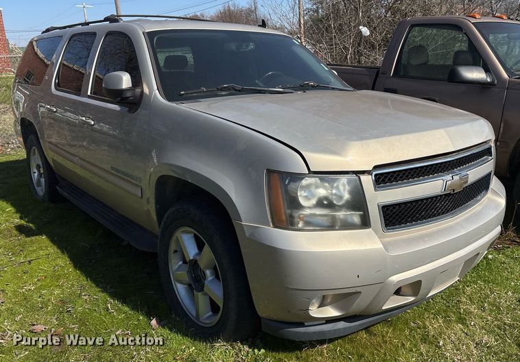 image for item EY9915 2008 Chevrolet Suburban SUV