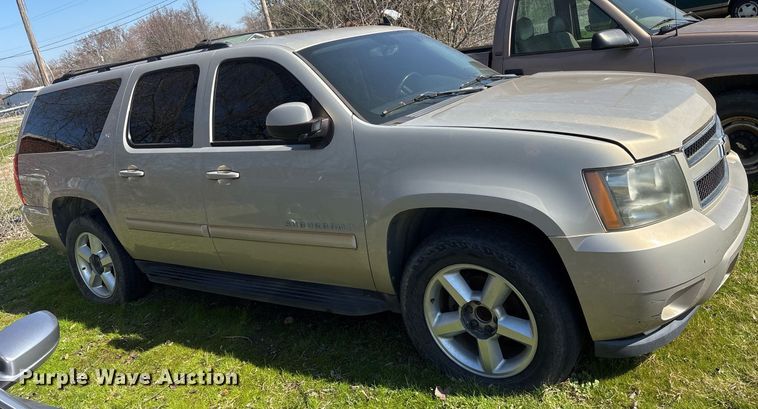 image for item EY9915 2008 Chevrolet Suburban SUV