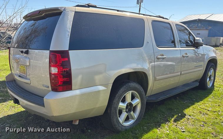 image for item EY9915 2008 Chevrolet Suburban SUV