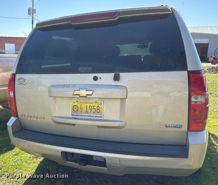 image for item EY9915 2008 Chevrolet Suburban SUV