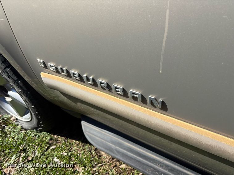 image for item EY9915 2008 Chevrolet Suburban SUV