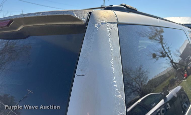 image for item EY9915 2008 Chevrolet Suburban SUV