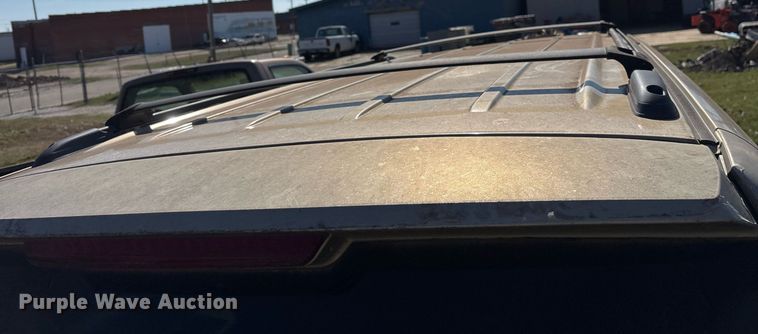 image for item EY9915 2008 Chevrolet Suburban SUV