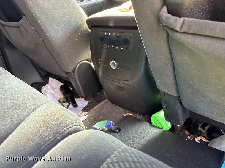 image for item EY9915 2008 Chevrolet Suburban SUV