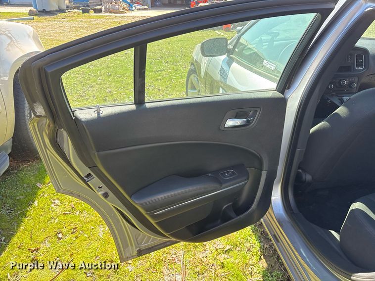 image for item EY9916 2014 Dodge Charger Police 