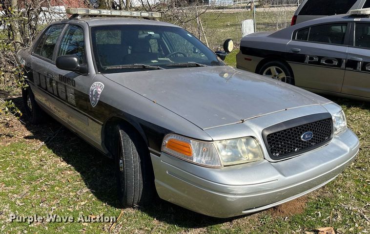 image for item EY9917 2010 Ford Crown Victoria Police Interceptor 