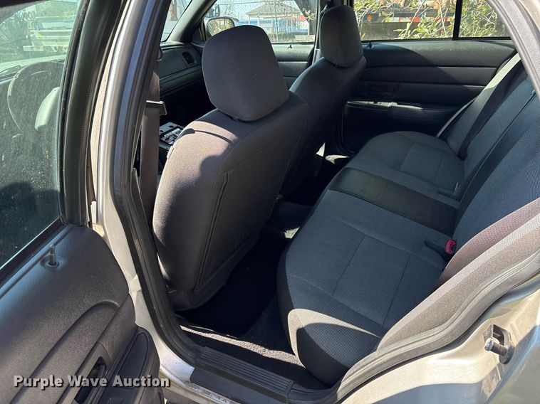 image for item EY9917 2010 Ford Crown Victoria Police Interceptor 