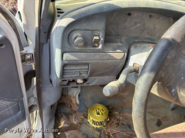 image for item EY9926 1993 Ford F150 pickup truck