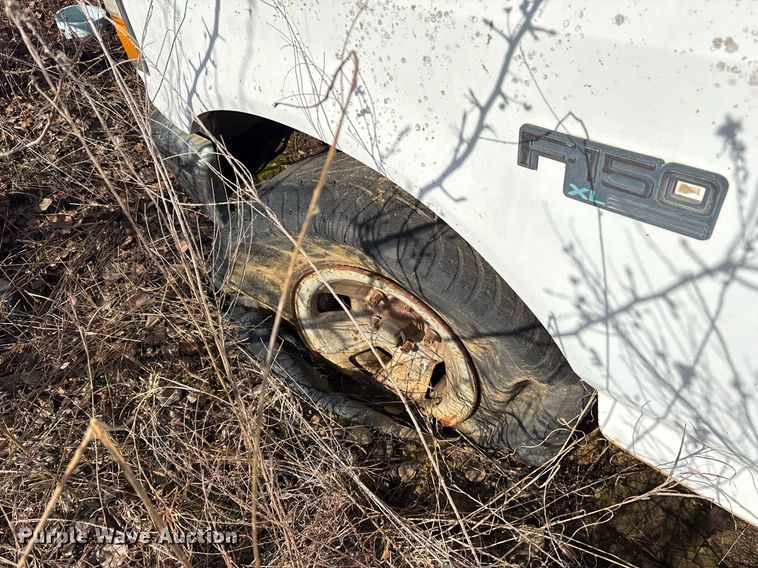 image for item EY9926 1993 Ford F150 pickup truck